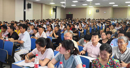 2010년 베이징에서 개최된 제23기 전국인터넷편집자자격연수반 교육 현장